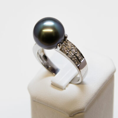 Bague Or blanc avec perle de Tahiti et diamants