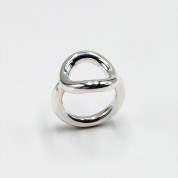 Bague en argent modèle cercle