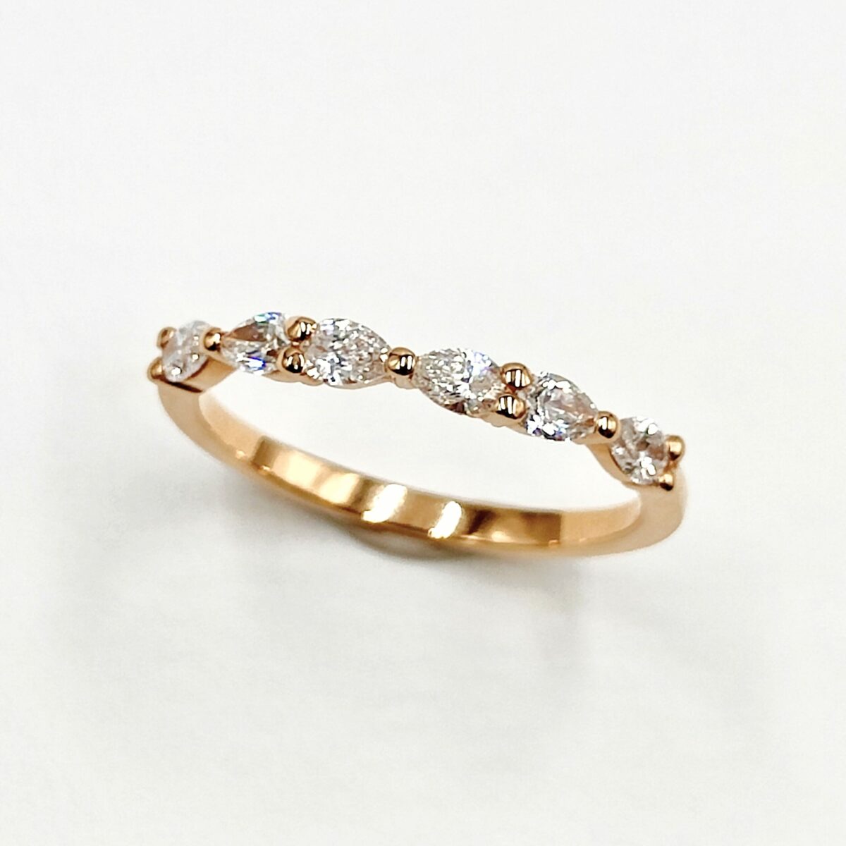 alliance navette et diamants rond