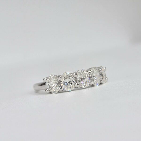 Bague anastasia-bijouterie-joaillerie-diamants-diamants
