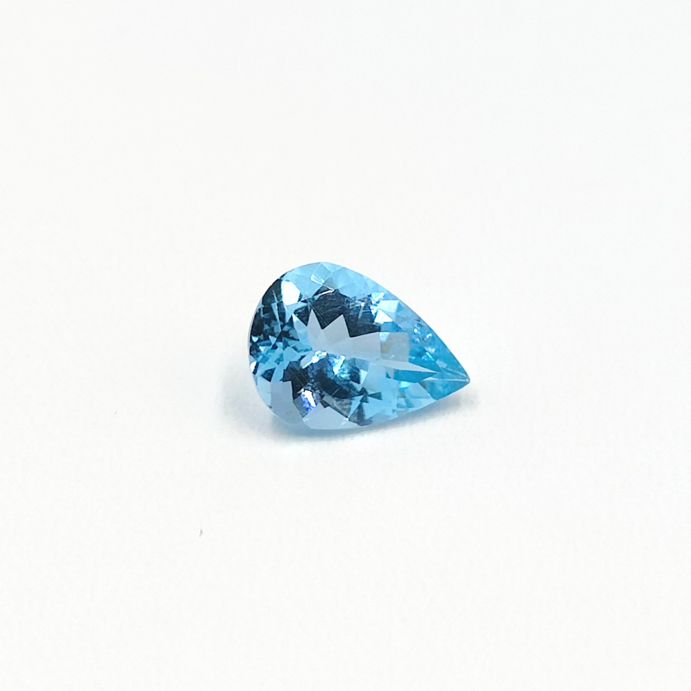 Pierre sur papier Aigue-marine forme poire