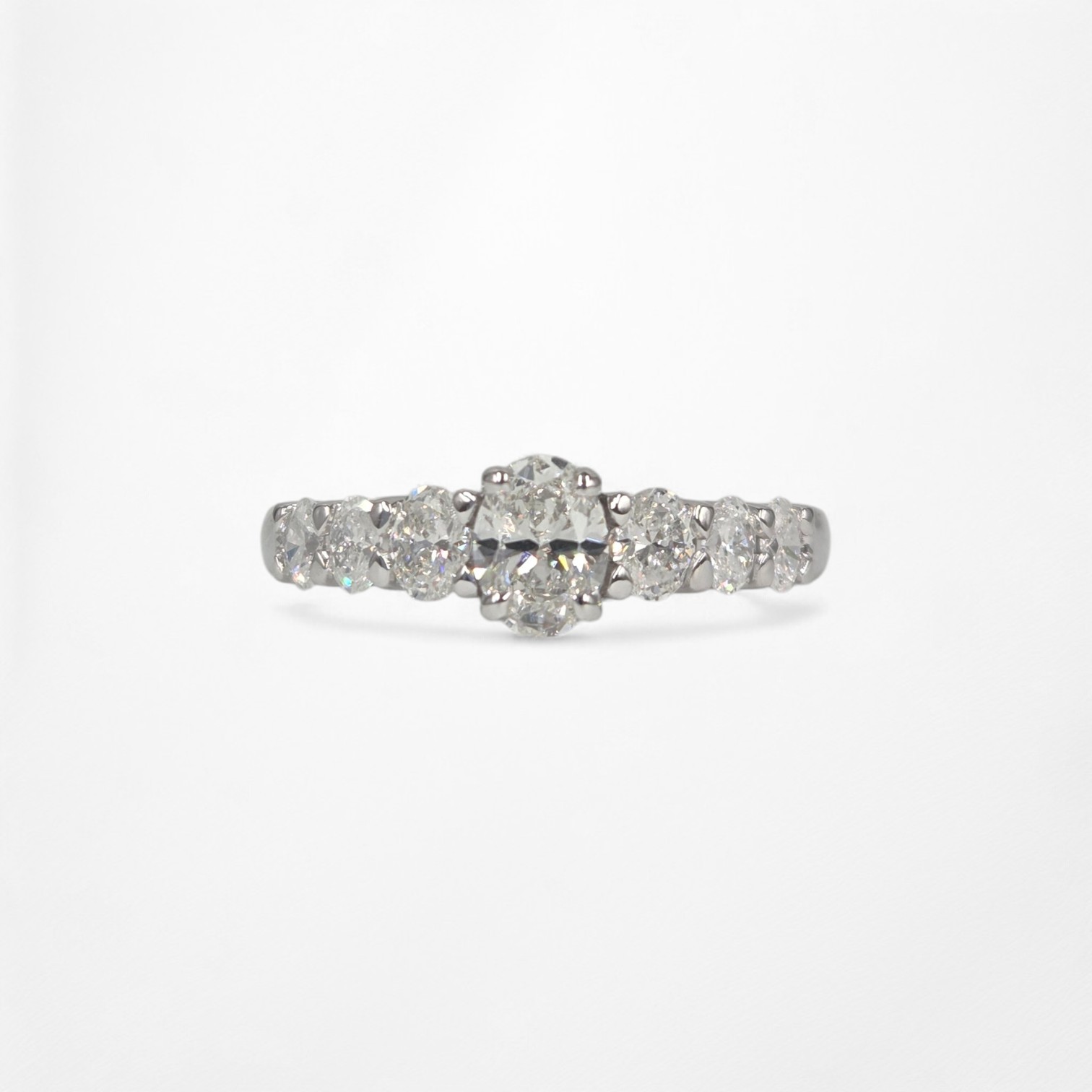 bague-prestige-diamants-ovale-gia-bijoux-mohedano