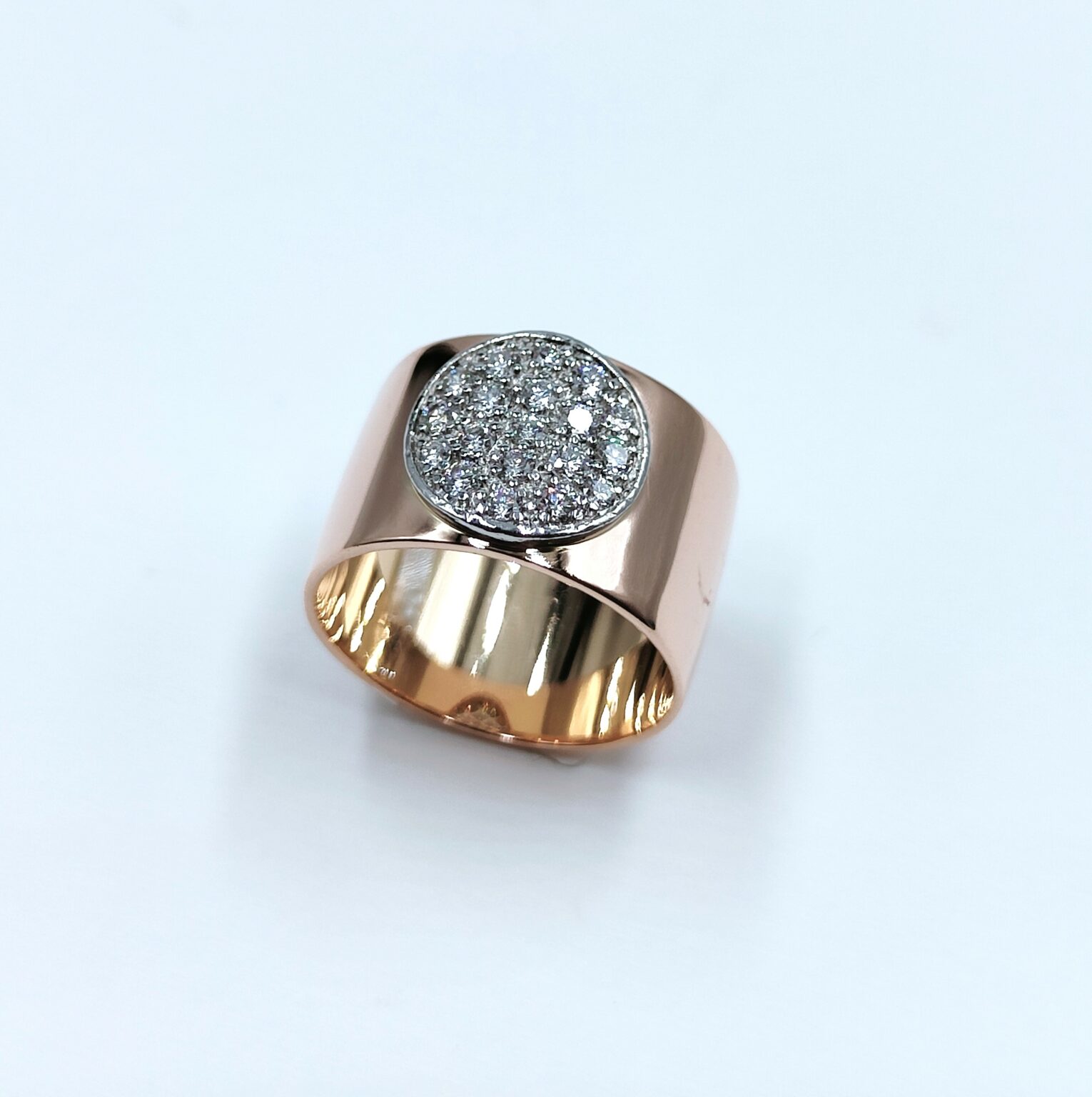 Bague d’occasion – Dinh Van – Modèle Anthéa en or rose et Diamants