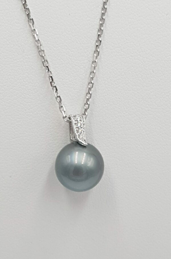 Pendentif or blanc Perle de Tahiti et diamants