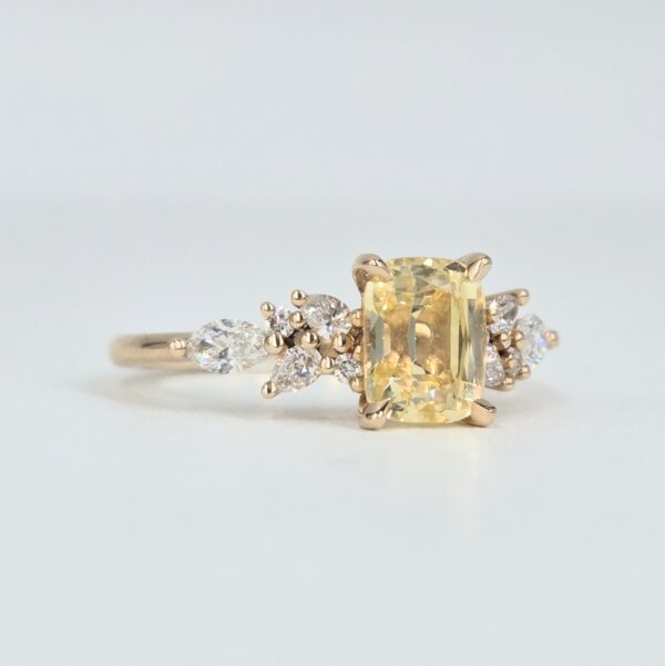 Bague de fiançailles Lumière d'Aurore - Saphir jaune et diamants