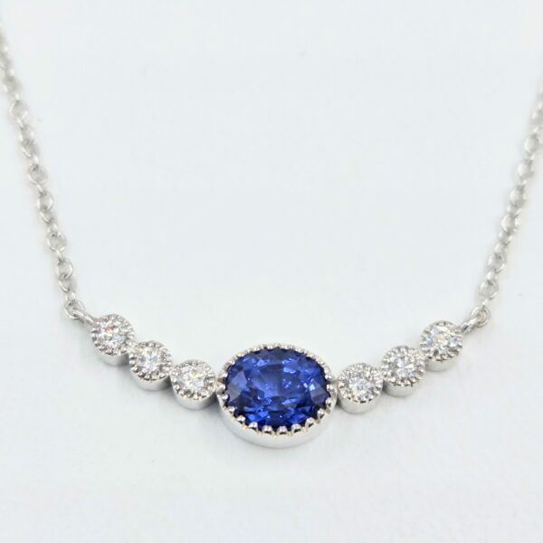 Collier saphir bleu et diamants - serti perlé