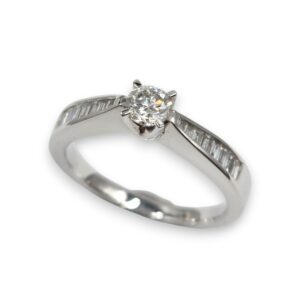 Bague de Fiançailles "50 élues" Diamants baguette et brillant – Image 4