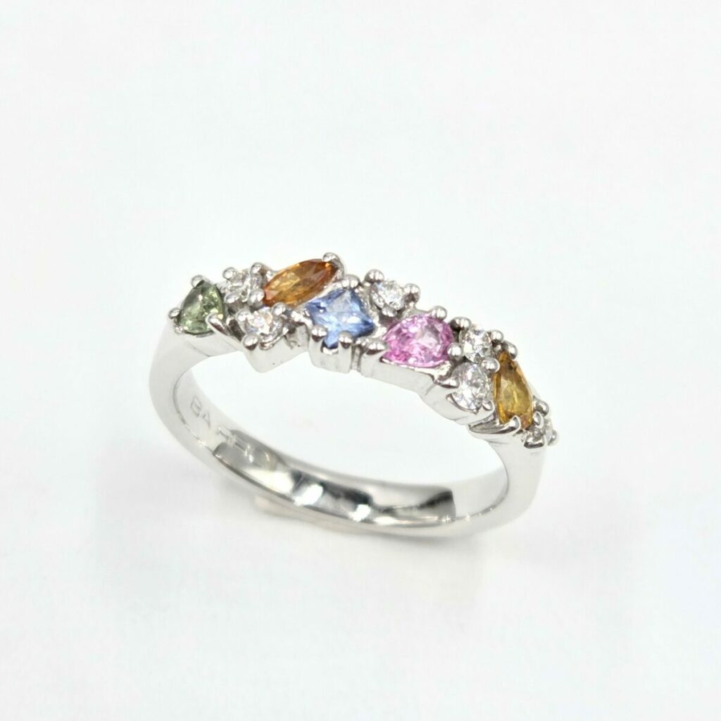 alliance pierre précieuse de couleur